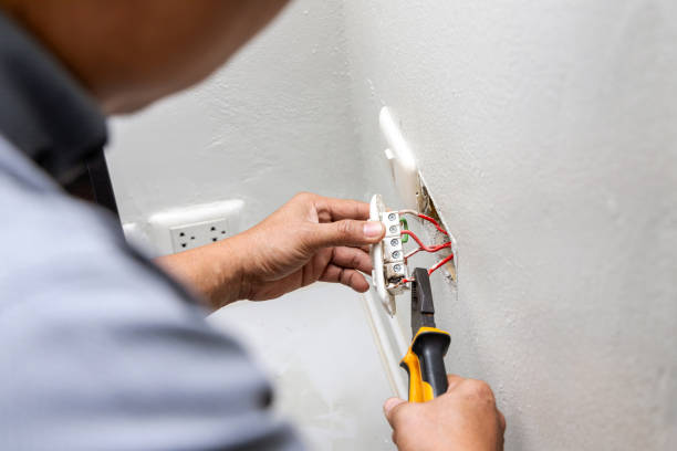 Best Affordable Emergency Electrician  in North Prairie, WI